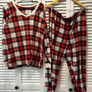 Cuddl Duds Red, Green & White Flannel Long-Sleeve Pajama Set Women’s Size 1X